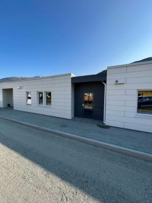 Studio Leiligheit Sogndal Esterno foto